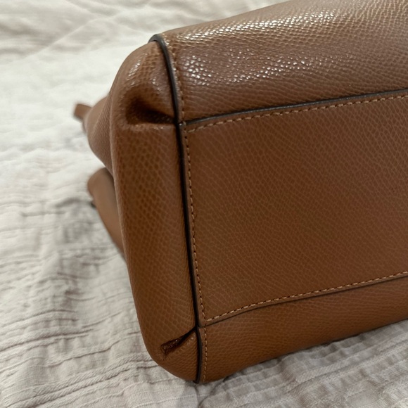 Coach Christie - Picture 5 of 15